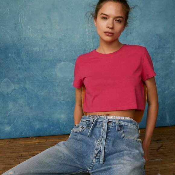 NWT Urban Outfitters Best Friend Easy Fit Light Pink Tee - Picture 3 of 5